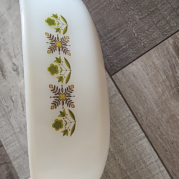 Anchor Hocking Fire King Milk Glass Meadow Green 1.5  QT Baking Dish Casserole - Picture 2 of 6